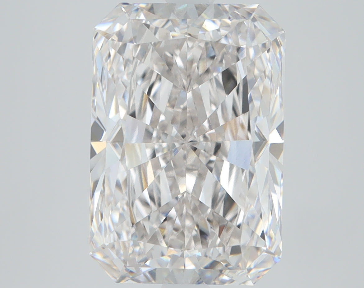 3.95ct Radiant E VS2 Lab Grown Diamond