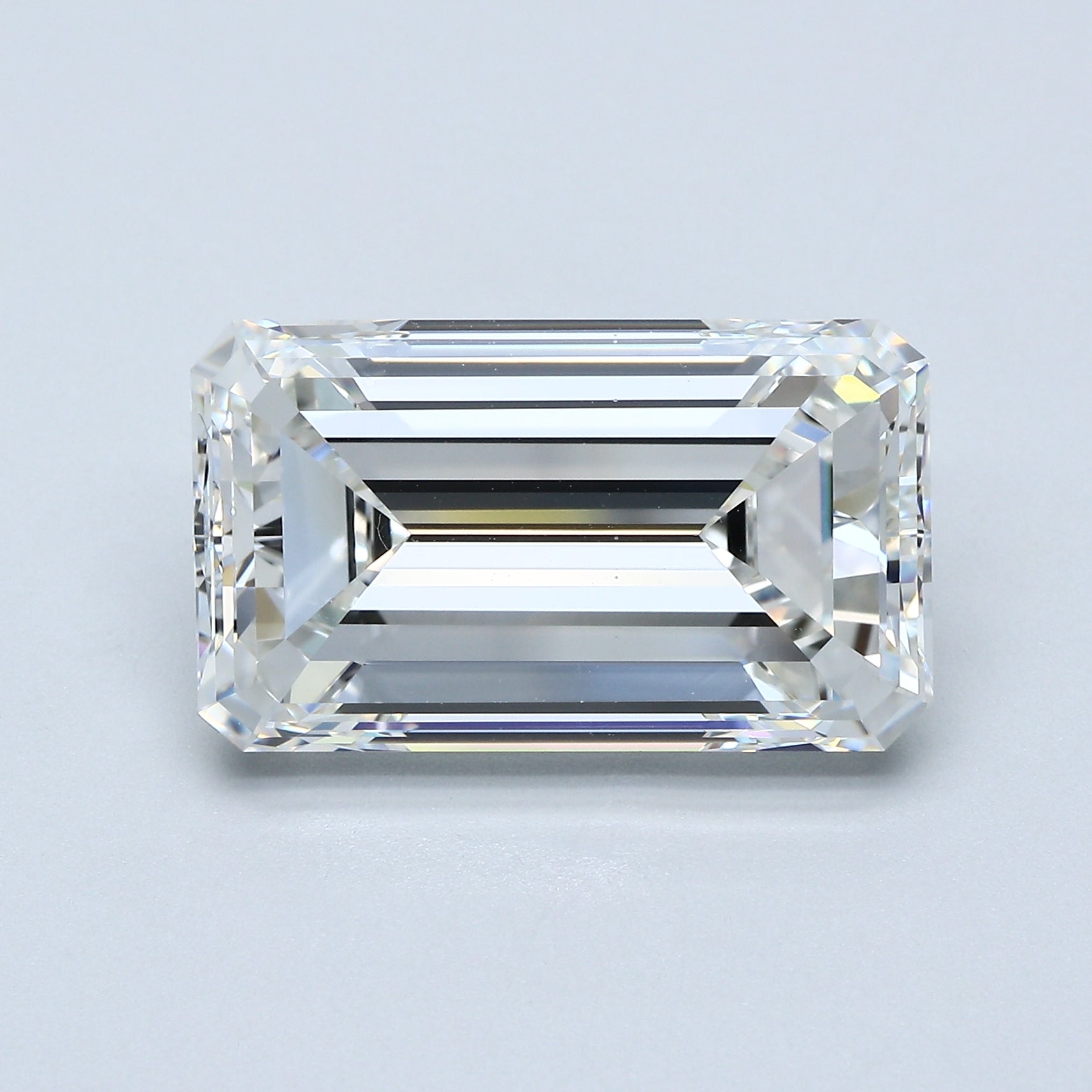9ct Emerald F VVS2 Natural Diamond