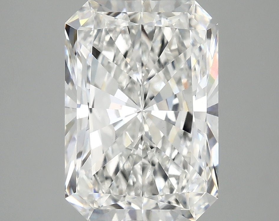 3.93ct Radiant E VS1 Lab Grown Diamond