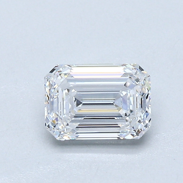 0.9ct Emerald D VVS1 Natural Diamond