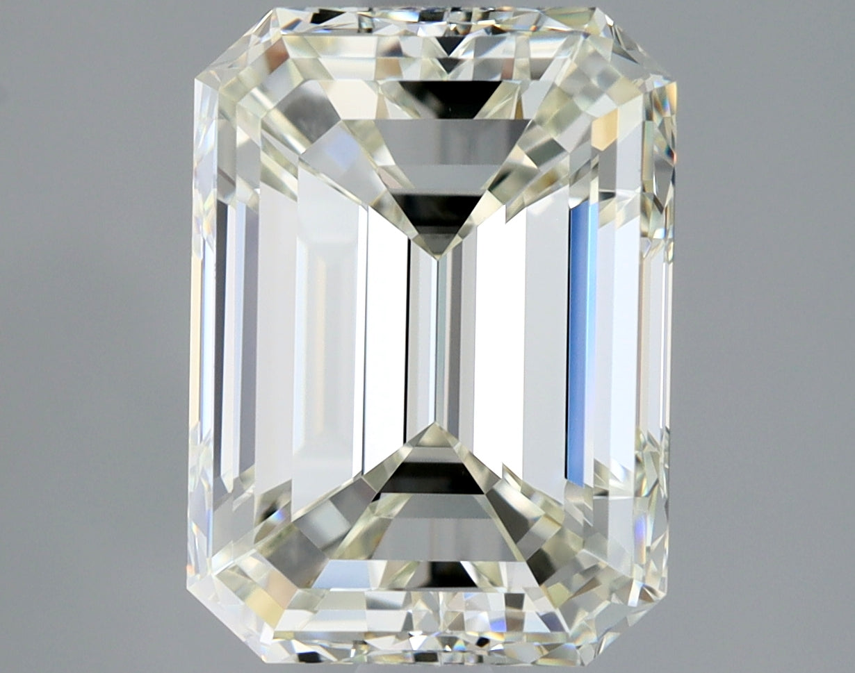 2.5ct Emerald J VVS2 Natural Diamond