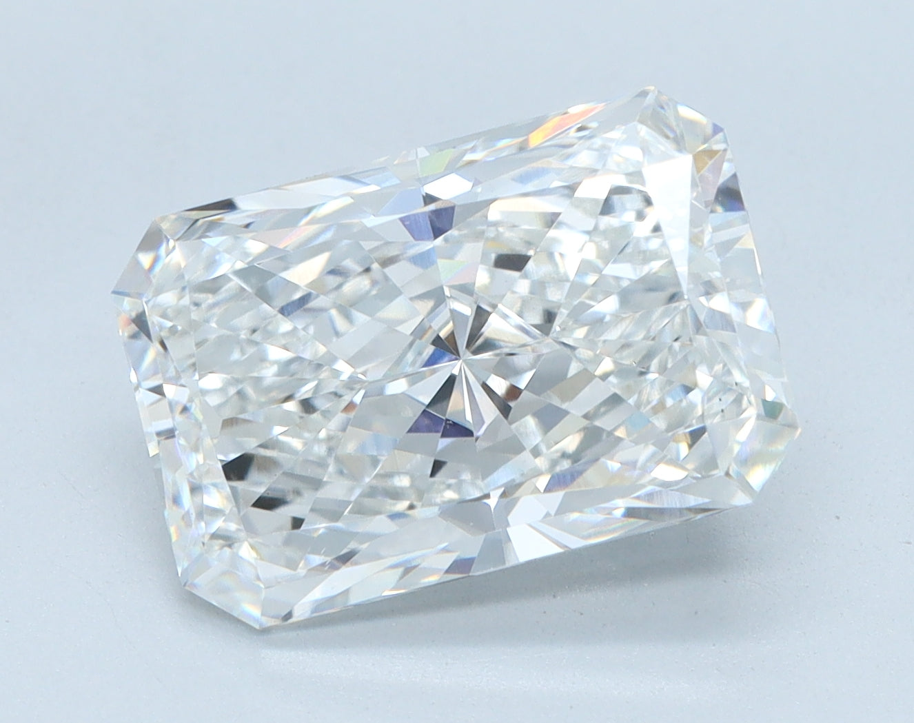 4.01ct Radiant E VS2 Lab Grown Diamond