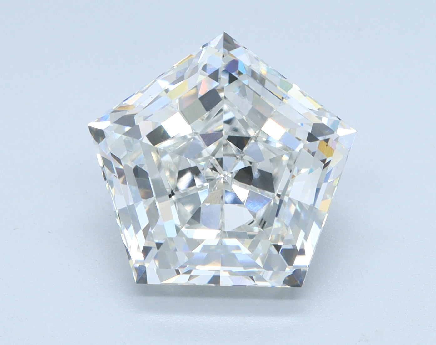 3.9ct Pentagonal F VS1 Lab Grown Diamond